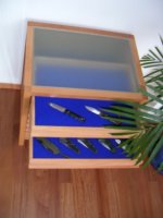 Messerschrank_front_klein.jpg