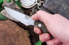 caper-necker-20cv-in-hand-shot.jpg caper-necker-20cv-in-hand-shot.jpg