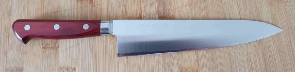 Takamura_R3_Gyuto_neu1.jpg Takamura_R3_Gyuto_neu1.jpg