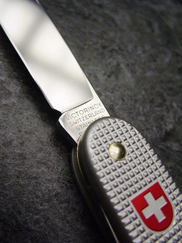 Victorinox_Soldier_Klinge_Detail_2.jpg